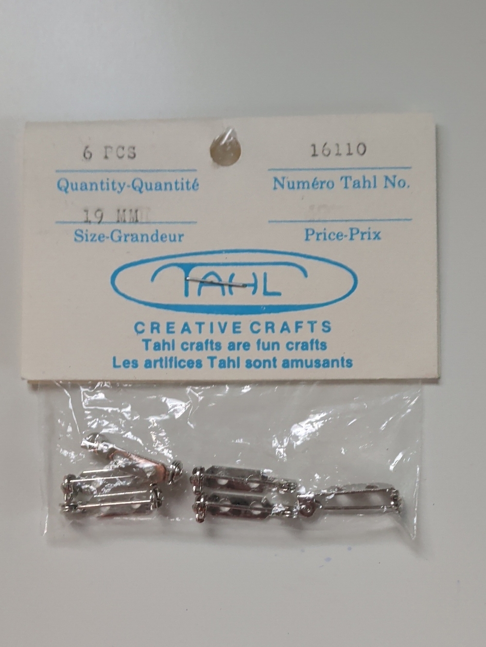 🗝️FREE Six Pin Backs